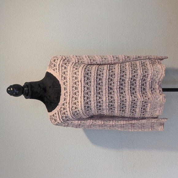 Lord & Taylor Tops - *3/$10* Lord & Taylor Top Size Large